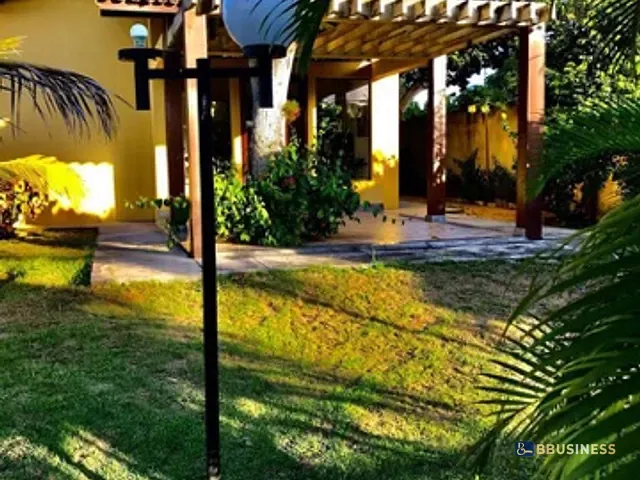 Casa com 1500m² 4 quartos e 6 banheiros, à venda ou para alugar, no bairro São João da Barra em São João da Barra