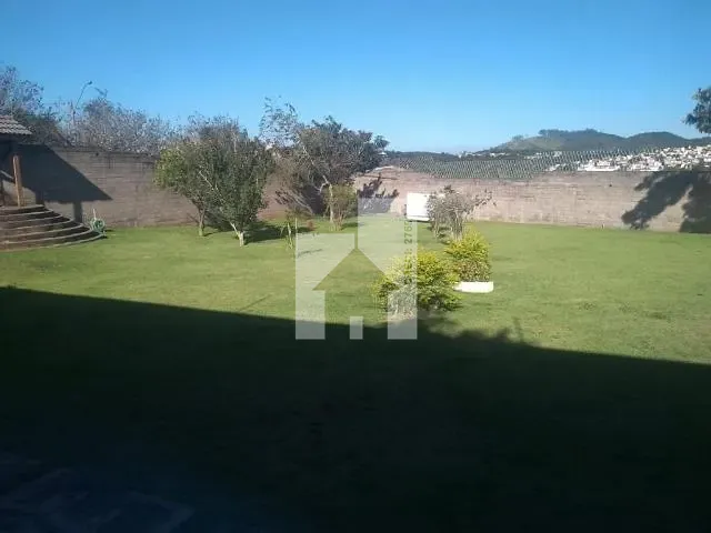 Casa com 1220m² 2 quartos e 2 banheiros, à venda, no bairro Parque Quinta da Boa Vista em Jundiaí