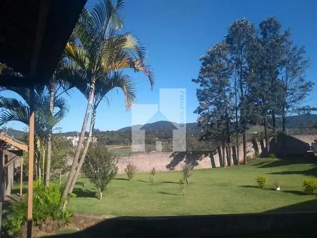 Casa com 1220m² 2 quartos e 2 banheiros, à venda, no bairro Parque Quinta da Boa Vista em Jundiaí