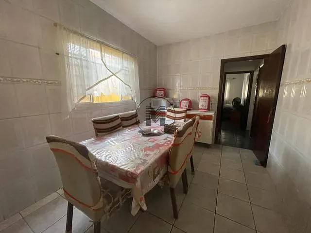 Casa 3 quartos e 2 banheiros, à venda, no bairro Vila Angelina em Guaratinguetá