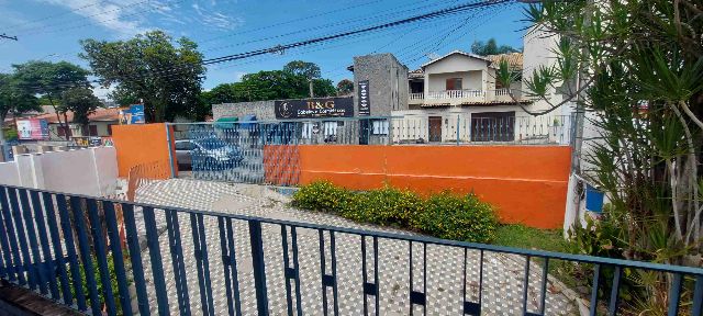 Casa com 553m², para alugar, no bairro Centro em Pindamonhangaba