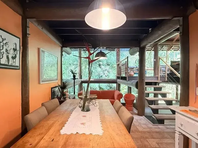 Casa com 4880m² 3 quartos e 3 banheiros, à venda, no bairro Pousada Quatro Barras em Quatro Barras