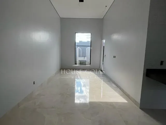 Casa com 180m² 3 quartos e 2 banheiros, à venda, no bairro Jardim Himalaia em Aparecida de Goiânia