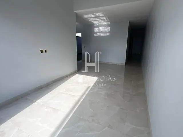 Casa com 180m² 3 quartos e 2 banheiros, à venda, no bairro Jardim Himalaia em Aparecida de Goiânia