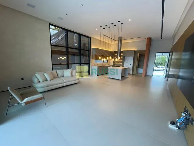 Casa com 275m² 4 quartos e 5 banheiros, à venda, no bairro Condomínio Residencial Montserrat em São José dos Campos