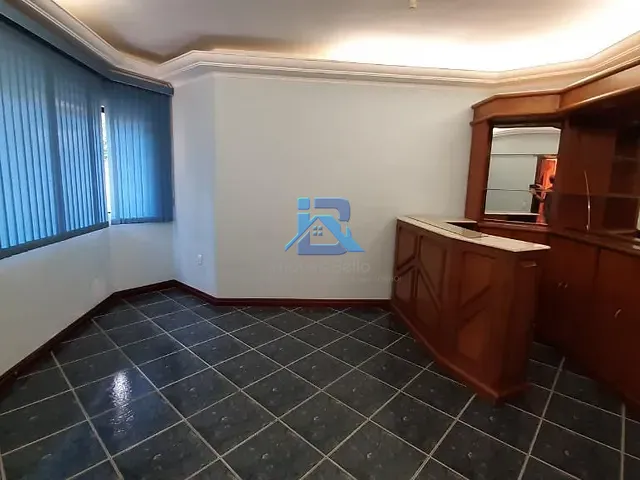 Casa com 295m² 3 quartos e 2 banheiros, à venda, no bairro Vila Mutton em Itatiba