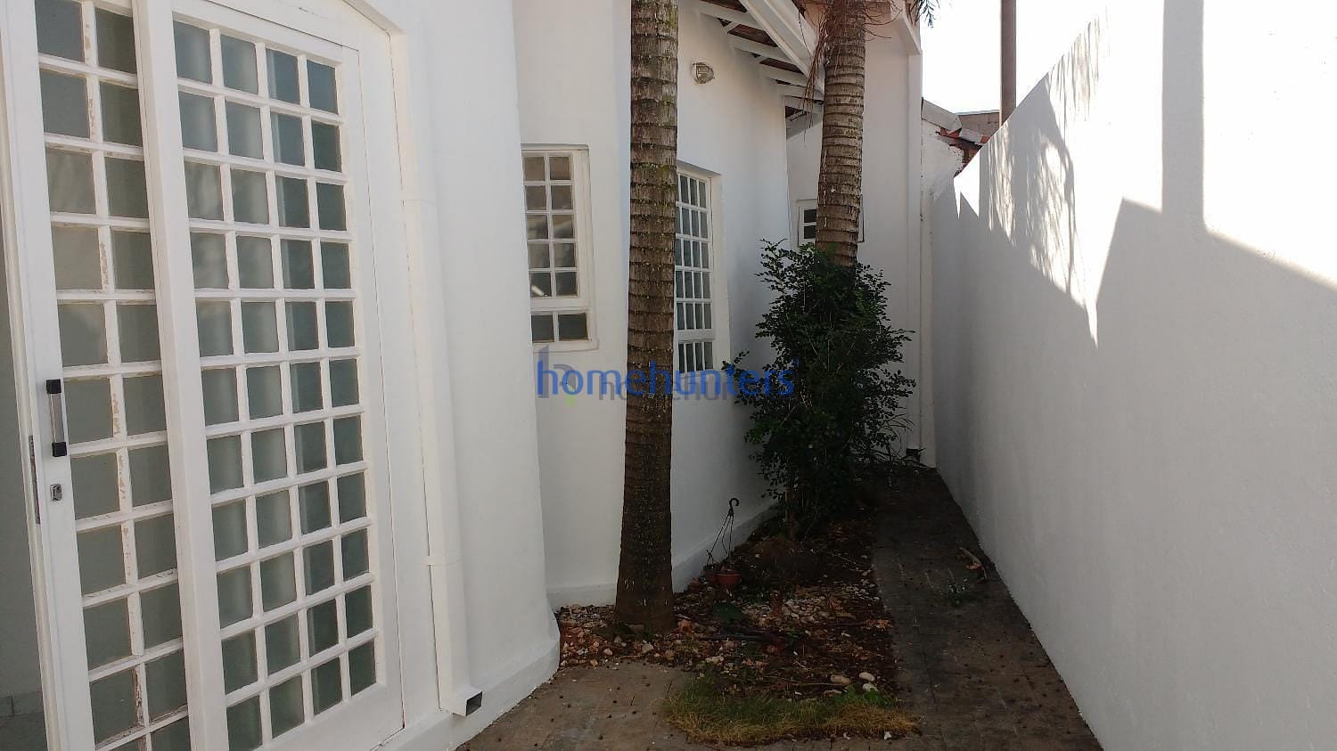 Casa à venda com 6 quartos, 150m² - Foto 4