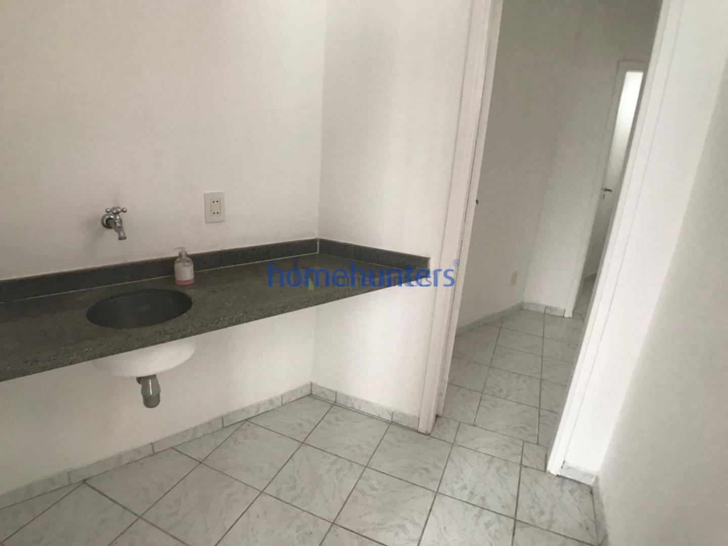 Casa à venda com 6 quartos, 150m² - Foto 10