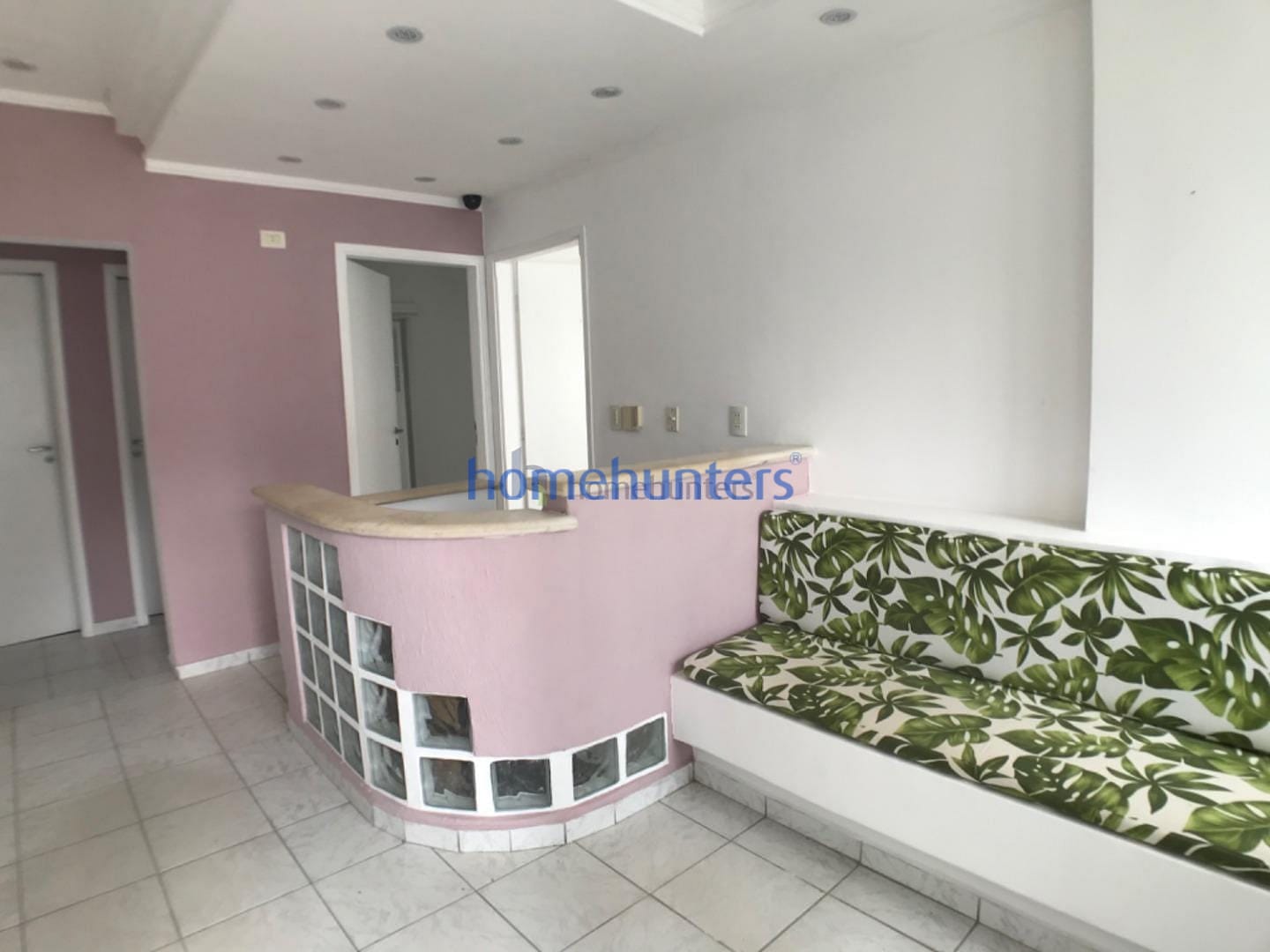 Casa à venda com 6 quartos, 150m² - Foto 3