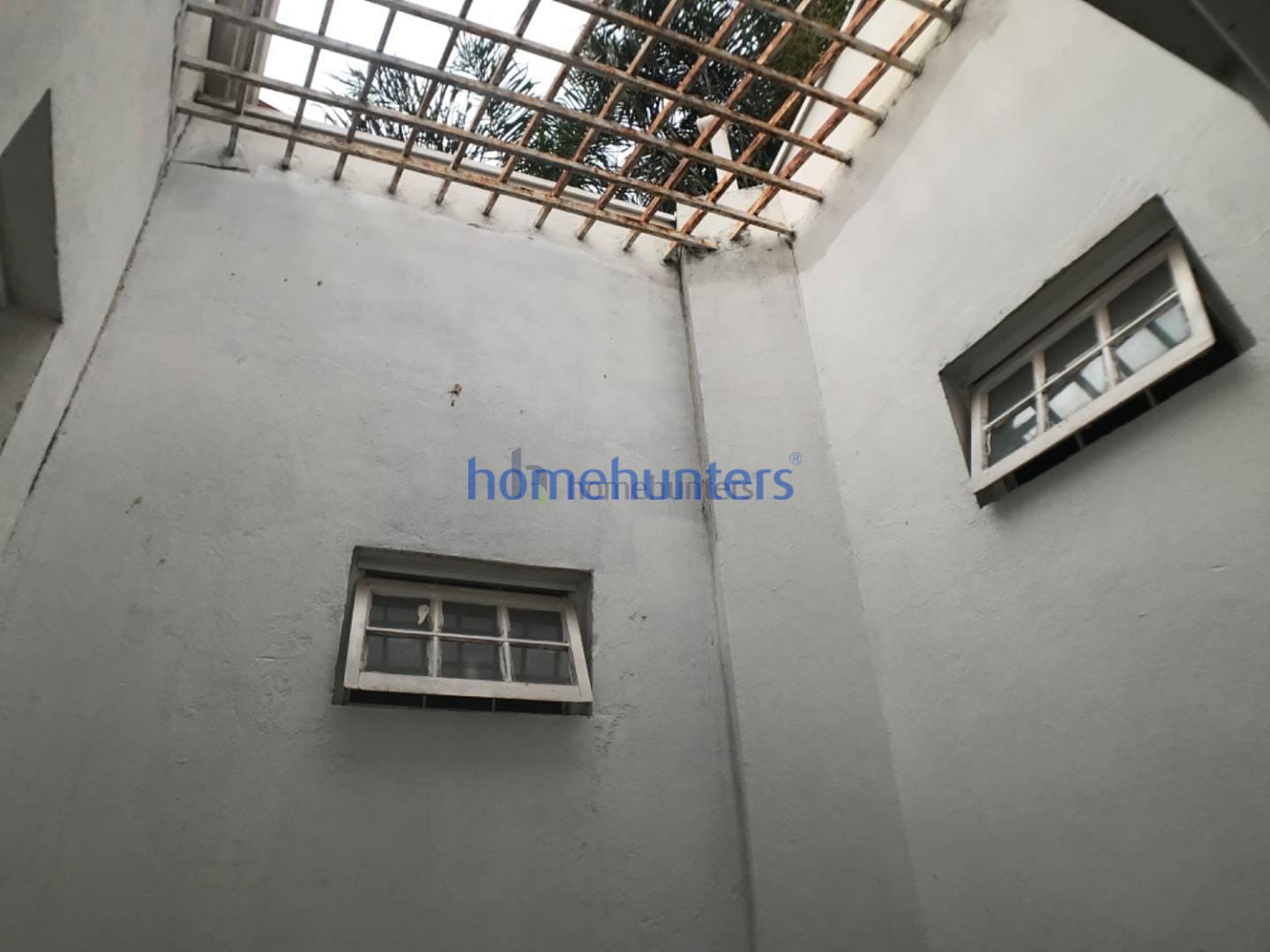 Casa à venda com 6 quartos, 150m² - Foto 25
