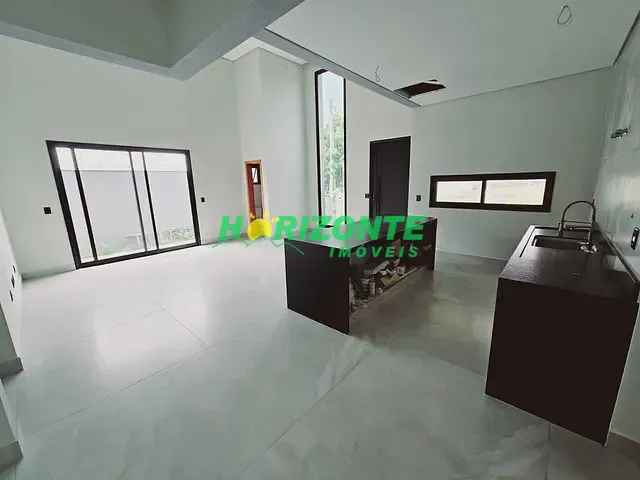 Casa com 156m² 3 quartos e 4 banheiros, à venda, no bairro Floresta em São José dos Campos