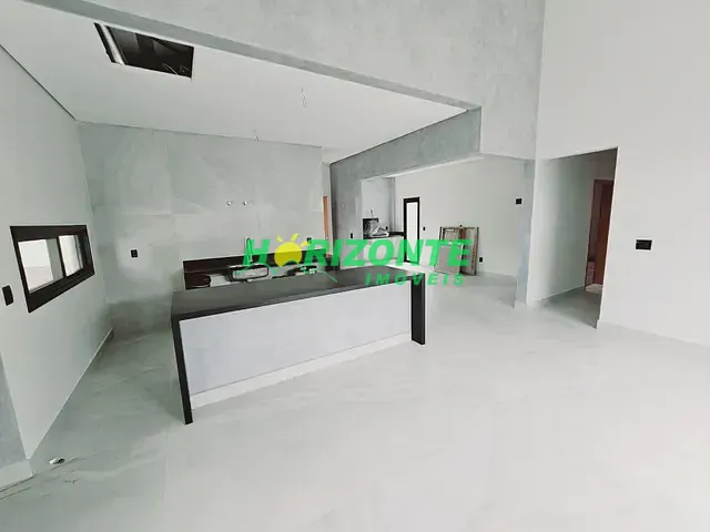 Casa com 156m² 3 quartos e 4 banheiros, à venda, no bairro Floresta em São José dos Campos