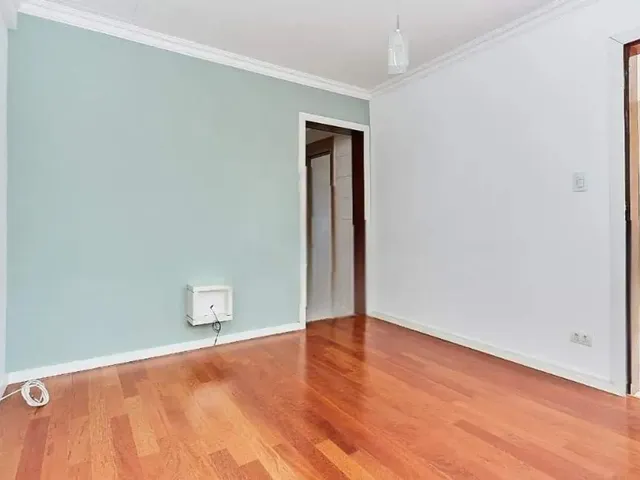Casa com 180m² 2 quartos e 1 banheiro, à venda, no bairro Pinheirinho em Curitiba