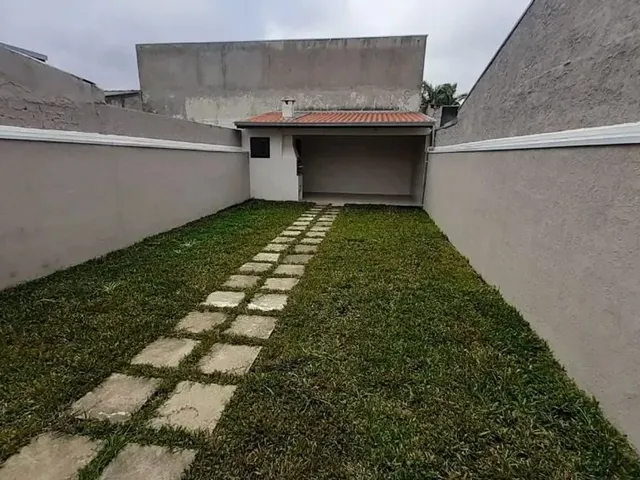 Casa com 180m² 2 quartos e 1 banheiro, à venda, no bairro Pinheirinho em Curitiba