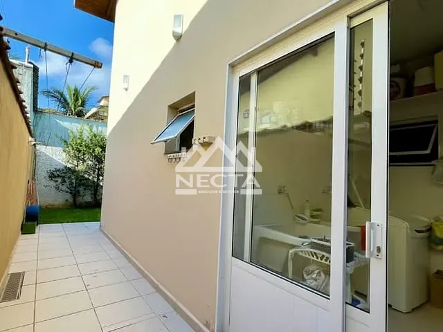 Casa com 342m² 4 quartos e 6 banheiros, à venda, no bairro Toninhas em Ubatuba