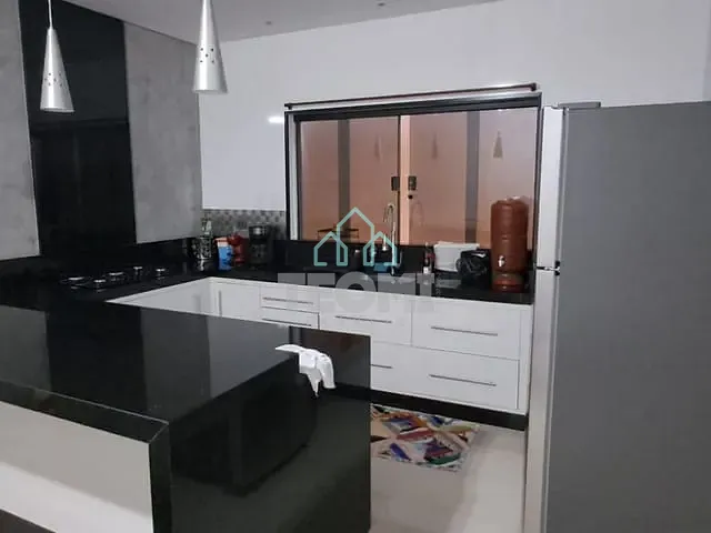 Casa 2 quartos e 1 banheiro, à venda, no bairro Jardim Continental III em Taubaté