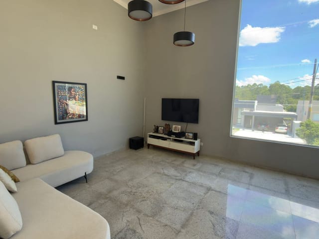 Casa com 1025m² 4 quartos e 5 banheiros, à venda, no bairro San Diego em Vargem Grande Paulista