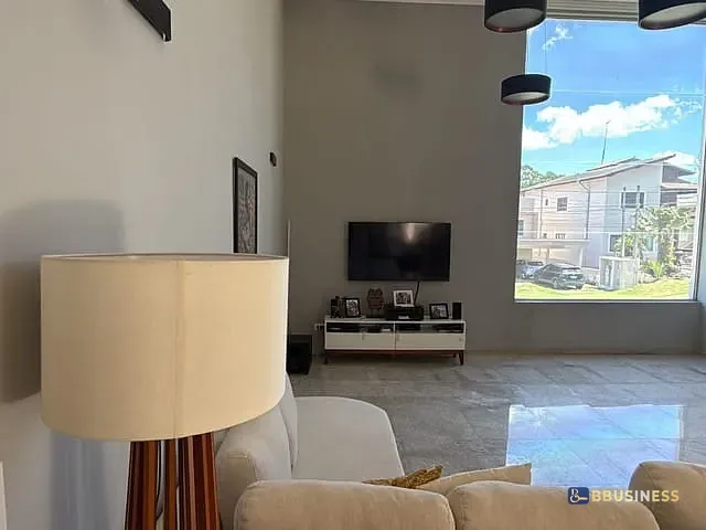 Casa com 1025m² 4 quartos e 5 banheiros, à venda, no bairro San Diego em Vargem Grande Paulista