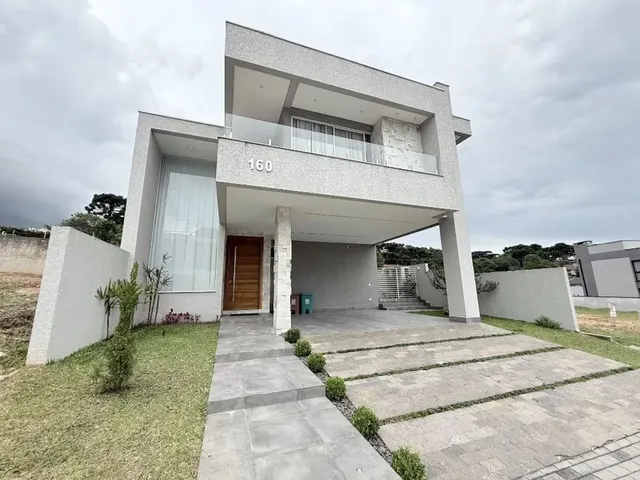 Casa com 300m² 3 quartos e 3 banheiros, à venda, no bairro Tanguá em Almirante Tamandaré