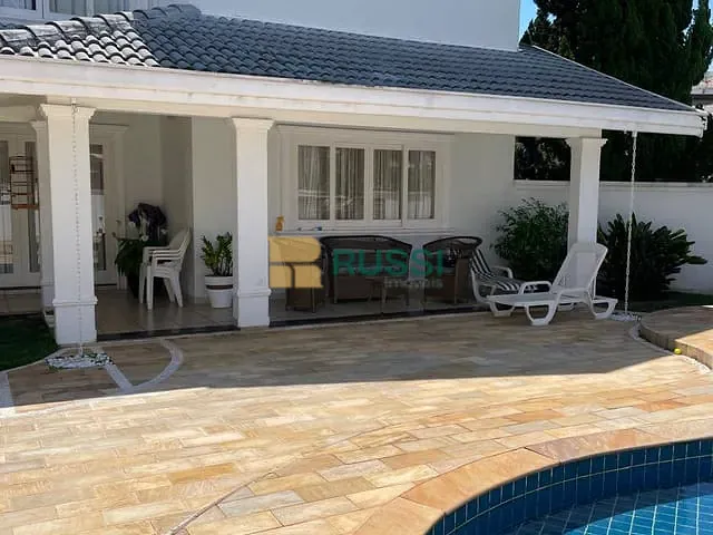 Casa 4 quartos e 4 banheiros, à venda, no bairro Urbanova III em São José dos Campos