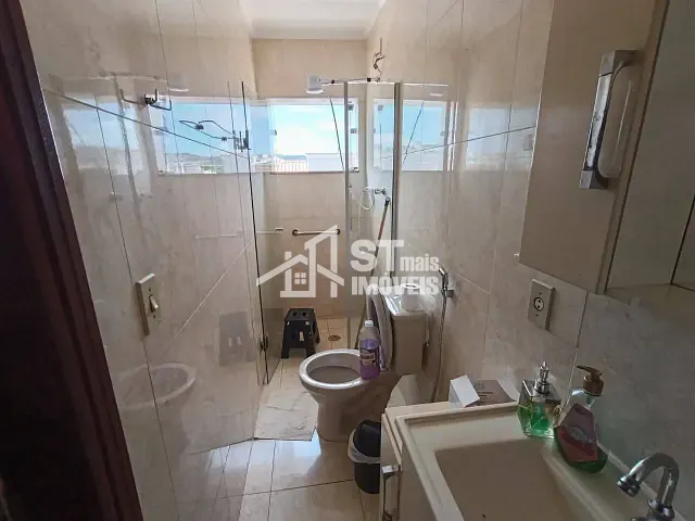 Casa 3 quartos e 1 banheiro, para alugar, no bairro Centro em Andradas