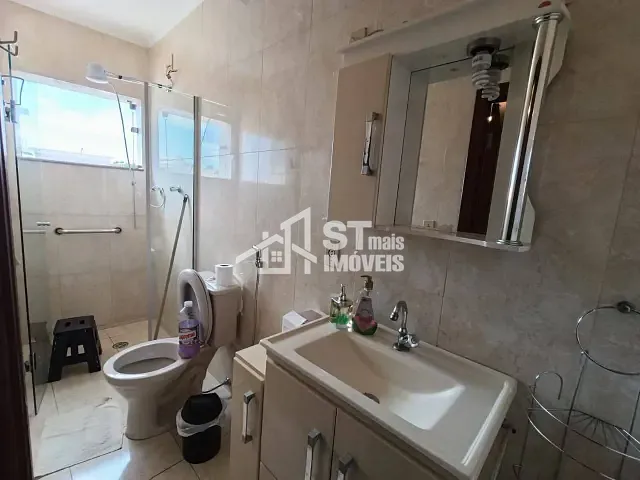 Casa 3 quartos e 1 banheiro, para alugar, no bairro Centro em Andradas