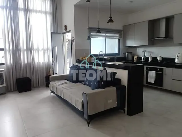 Casa 3 quartos e 2 banheiros, à venda, no bairro Residencial São Charbel em Taubaté