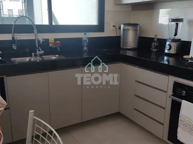 Casa 3 quartos e 2 banheiros, à venda, no bairro Residencial São Charbel em Taubaté