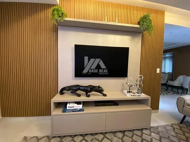 Casa com 222m², à venda, no bairro Neves em Ponta Grossa