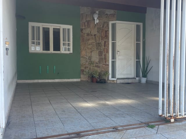 Casa com 150m² 4 quartos e 3 banheiros, à venda, no bairro Bela Vista em Pindamonhangaba