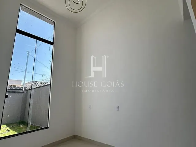 Casa com 180m² 3 quartos e 2 banheiros, à venda, no bairro Jardim Imperial II em Goianira