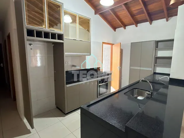 Casa com 125m² 2 quartos e 2 banheiros, à venda, no bairro Vila dos Comerciários 2 em Taubaté