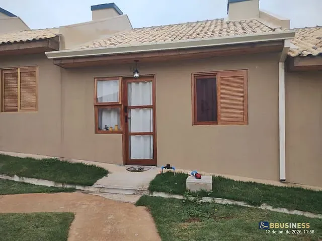 Casa com 48m² 2 quartos e 1 banheiro, à venda, no bairro Terras de São Felipe (Caucaia do Alto) em Cotia