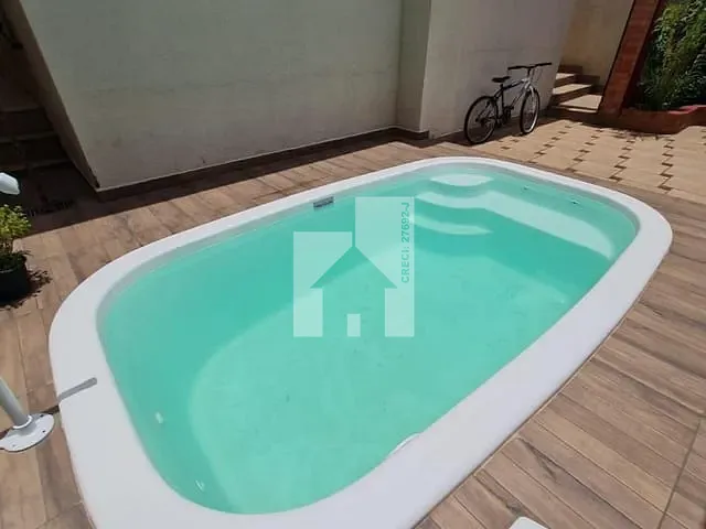 Casa com 275m² 3 quartos e 4 banheiros, à venda, no bairro Vila Santa Terezinha em Várzea Paulista