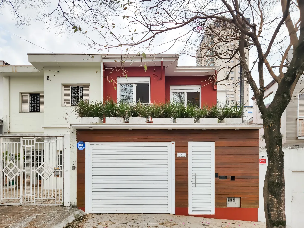 Casa para venda em Vila Mariana com 3 quartos, sendo 1 suíte, 236m²