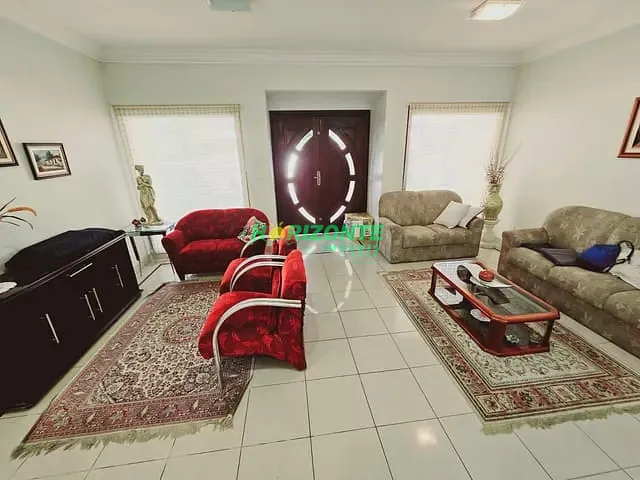Casa com 283m² 3 quartos e 5 banheiros, à venda, no bairro Jardim das Colinas em São José dos Campos