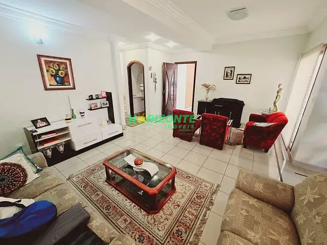 Casa com 283m² 3 quartos e 5 banheiros, à venda, no bairro Jardim das Colinas em São José dos Campos