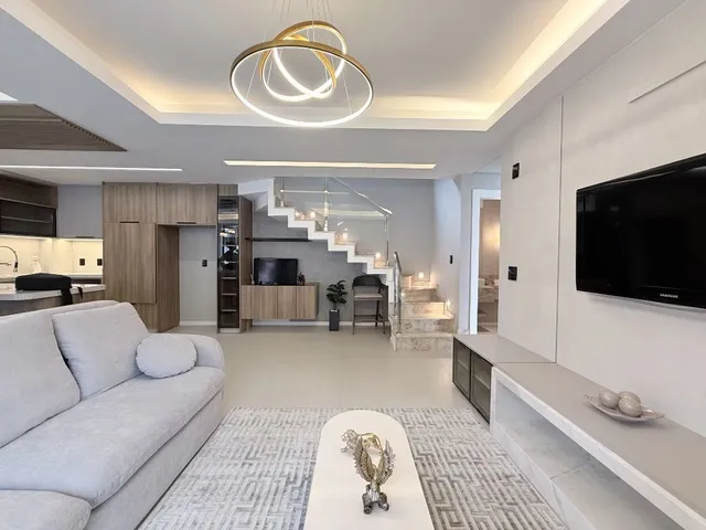 Casa com 141m² 3 quartos e 4 banheiros, à venda, no bairro Santa Felicidade em Curitiba
