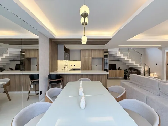 Casa com 141m² 3 quartos e 4 banheiros, à venda, no bairro Santa Felicidade em Curitiba