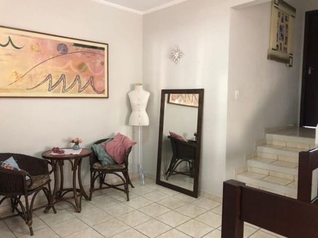 Casa com 250m² 4 quartos e 3 banheiros, à venda, no bairro Urbanova em São José dos Campos