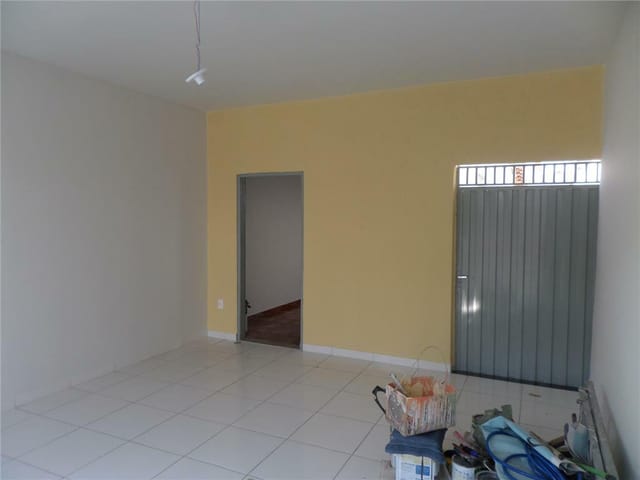 Casa com 180m² 2 quartos e 2 banheiros, para alugar, no bairro Centro em Birigüi