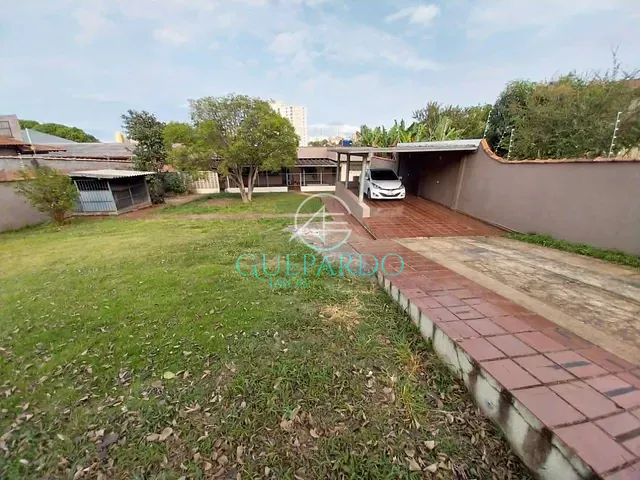 Casa com 492m² 2 quartos e 2 banheiros, à venda, no bairro Boa Vista em Londrina