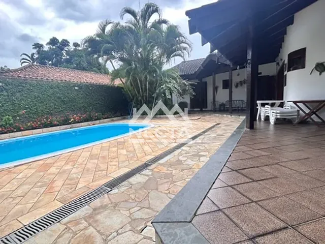 Casa com 623m² 7 quartos e 5 banheiros, à venda, no bairro Cigarras em São Sebastião