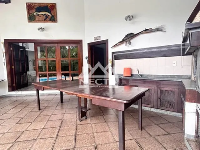 Casa com 623m² 7 quartos e 5 banheiros, à venda, no bairro Cigarras em São Sebastião