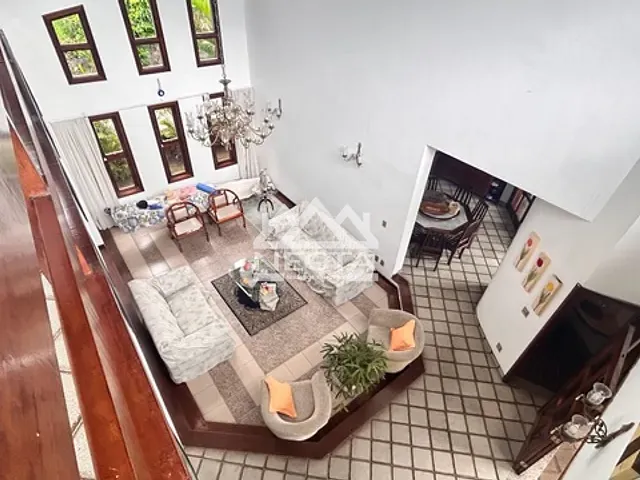 Casa com 623m² 7 quartos e 5 banheiros, à venda, no bairro Cigarras em São Sebastião