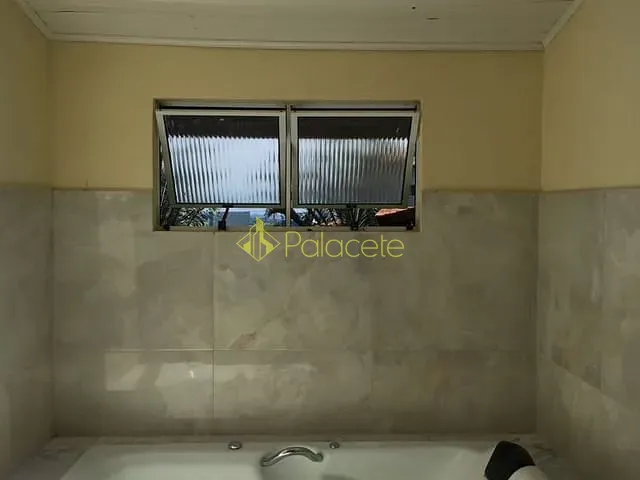 Casa com 1976m² 3 quartos e 1 banheiro, à venda, no bairro Borba em Pindamonhangaba