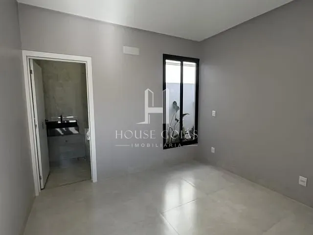 Casa com 360m² 3 quartos e 4 banheiros, à venda, no bairro Setor Três Marias em Goiânia
