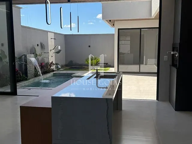 Casa com 360m² 3 quartos e 4 banheiros, à venda, no bairro Setor Três Marias em Goiânia