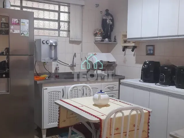 Casa 3 quartos e 4 banheiros, à venda, no bairro Parque das Flores em Taubaté