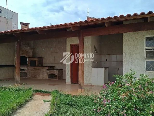 Casa com 270m² 2 quartos e 3 banheiros, à venda, no bairro Serra Dourada em Uberaba